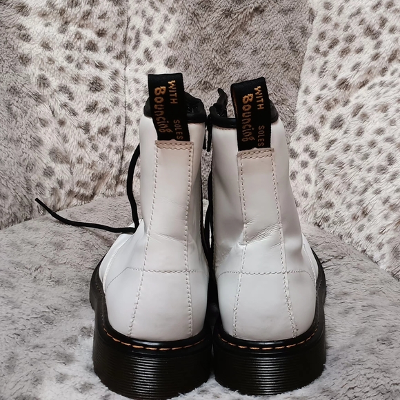 Classic White Lace-Up Boots - Picture 3 of 10